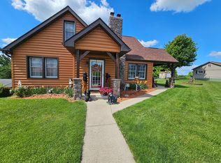 214 Washington Ave, Crab Orchard, WV 25827