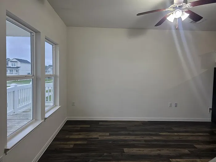6311 White Oak Dr — Photo 3