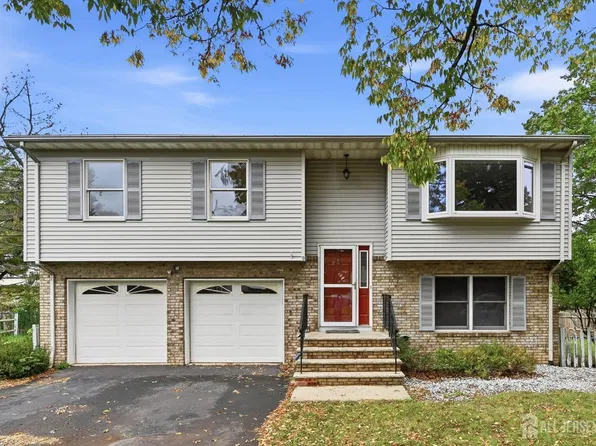 9 Rutherford Ct, Middlesex, NJ 08846