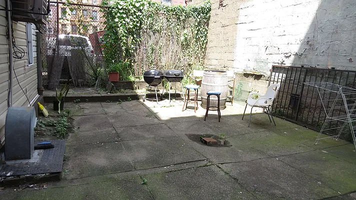 Rented by Capri Jet Realty Corp | media 14