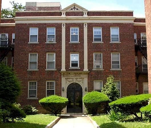 2nd image of 216 Bishop St APT 212