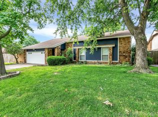 8620 E 78th Pl, Tulsa, OK 74133