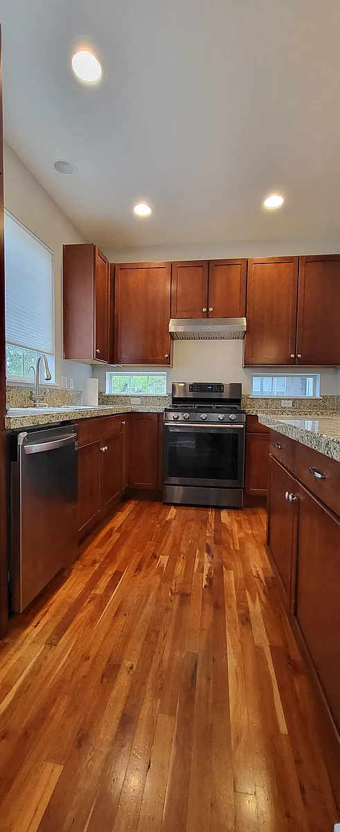 1F Kitchen (Dishwasher/Stove) - 7452 E 8th Ave #53