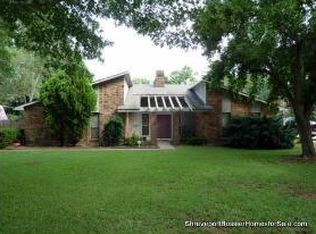 5520 Hickory Ridge Dr, Bossier City, LA 71111