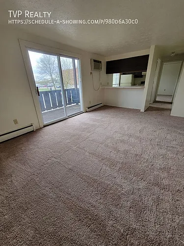 1448 W River Rd #E Photo 1
