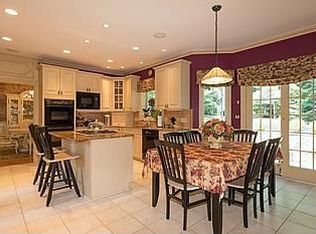 472 Old Stone Rd, Ridgewood, NJ 07450