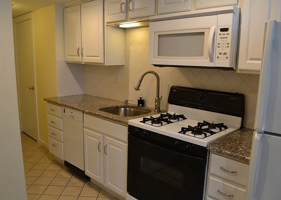 93 Sherman Ave #11