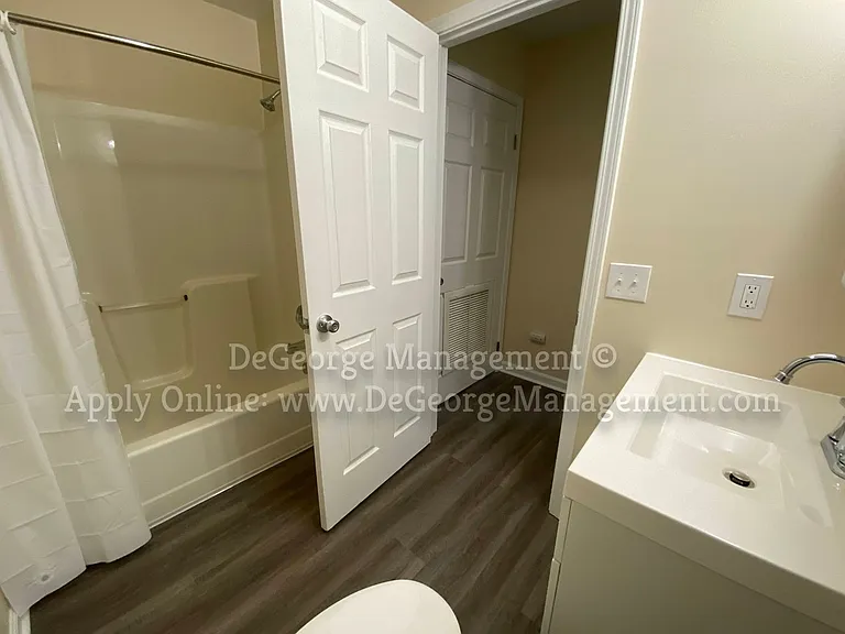 Burdick Estates Apartments — Photo 59