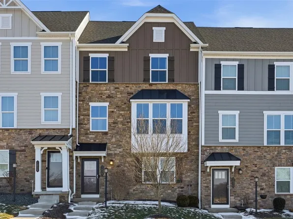 1028 Adair Ave, Valencia, PA 16059