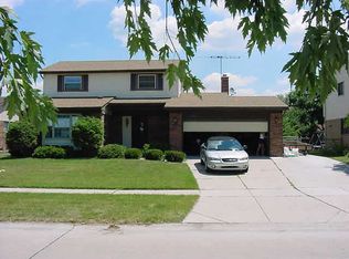 27643 Wyatt Ave, Brownstown, MI 48183