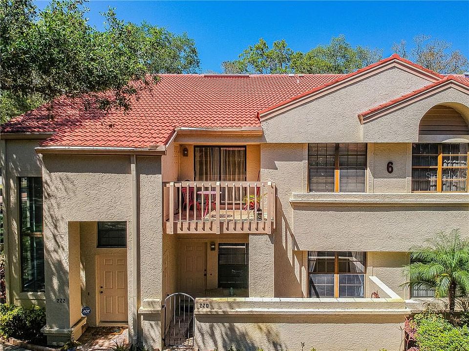 1st image of 220 Los Prados Dr #220