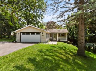 513 Free Church Dr, Williams Bay, WI