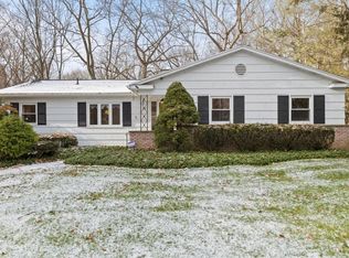 57 Edgewater Ln, Rochester, NY 14617