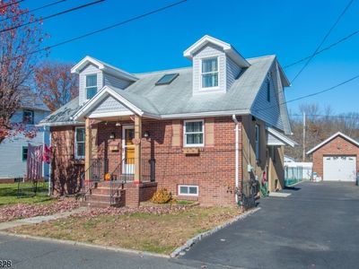 12 Maple Ave, Haskell, NJ, 07420