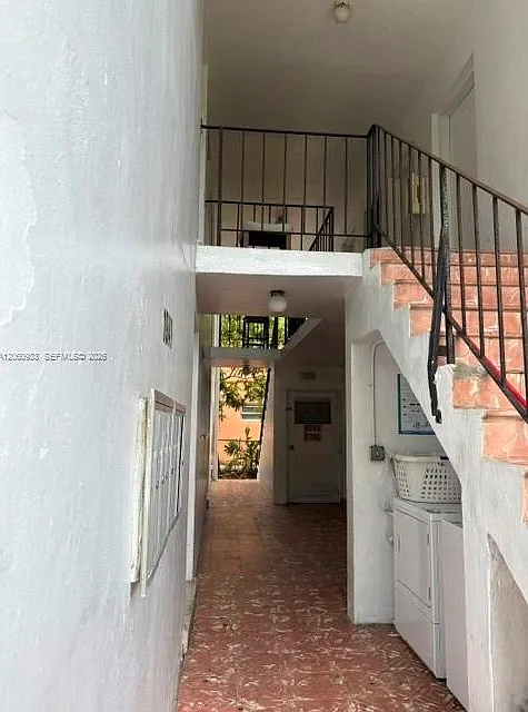 2 bed, 1.0 bath, 6016 sqft, $1,850 — Photo 2