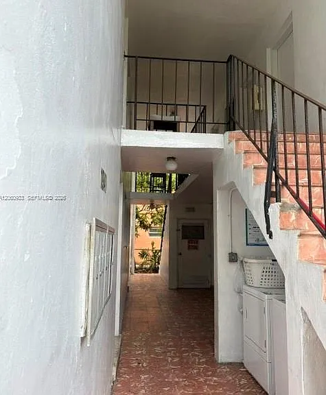 1940 NW 30th St #6 — Photo 2