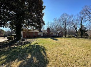 332 Oak Summit Rd, Winston Salem, NC 27105