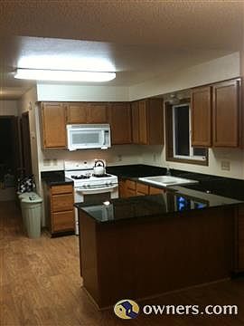 Right side of kitchen