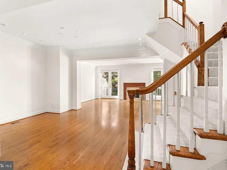 4004 Highwood Ct NW — Photo 4