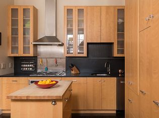 35 West St APT 1, Cambridge, MA 02139