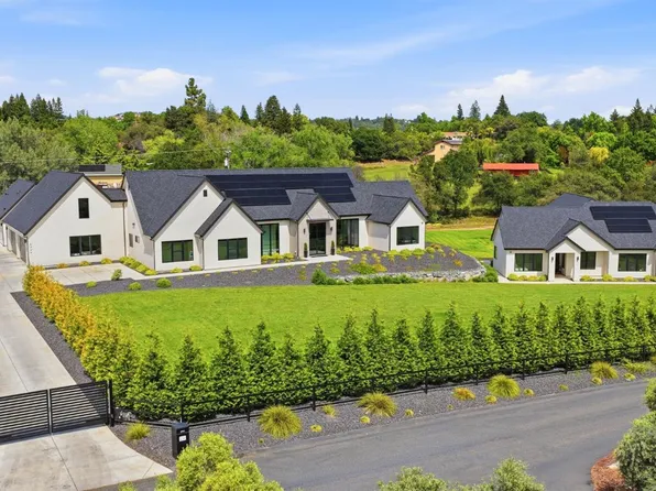 9764 Powerhouse Rd, Newcastle, CA 95658