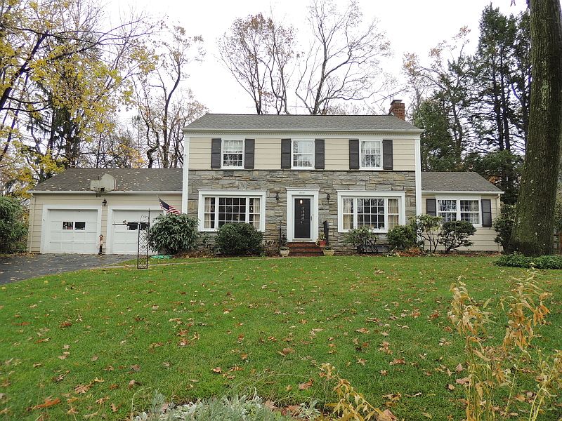 2nd image of 7 Dellwood Ave