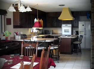 1367 Tice Rd, Falling Waters, WV 25419