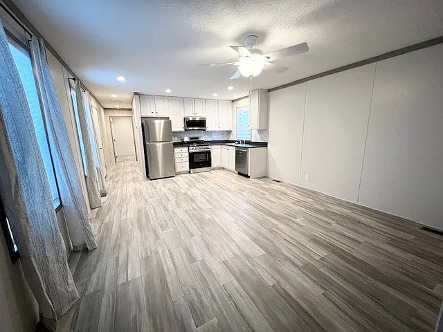 Coming Soon - 2 Bed 1 Bath in Warren! — Photo 2