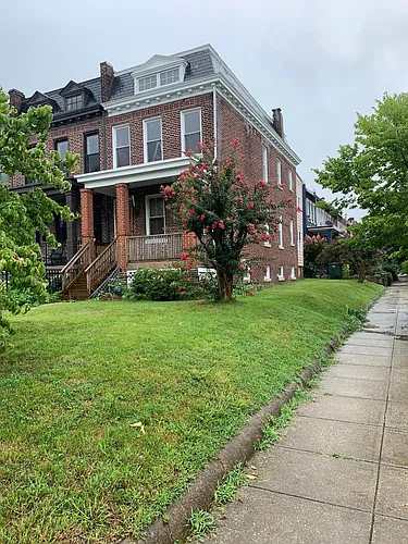 1601 E Capitol St SE #ZAA1125 Photo 1