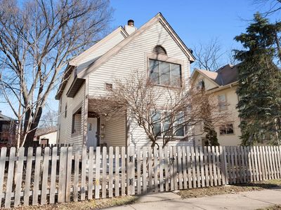 695 Hague Ave, Saint Paul, MN, 55104
