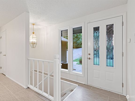 5th image of 18519 11th Avenue W