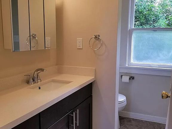 5th image of 5703 18th Ave NE APT 5