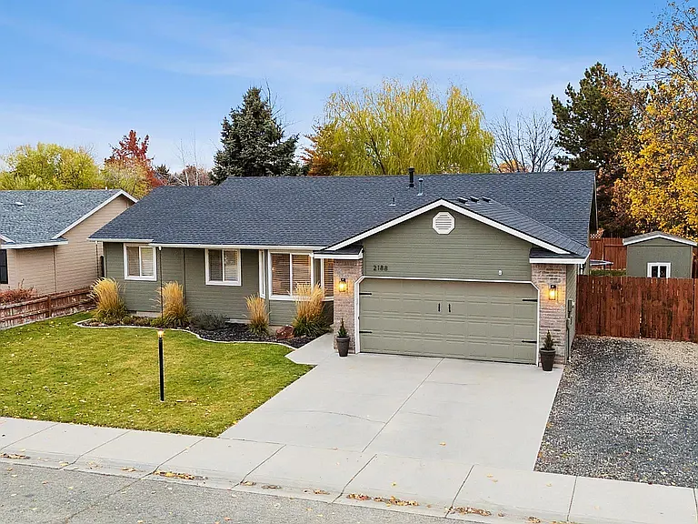 2188 E Meadow Wood Dr — Photo 3
