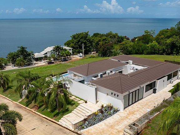 2nd image of 6 Paraiso Escondido