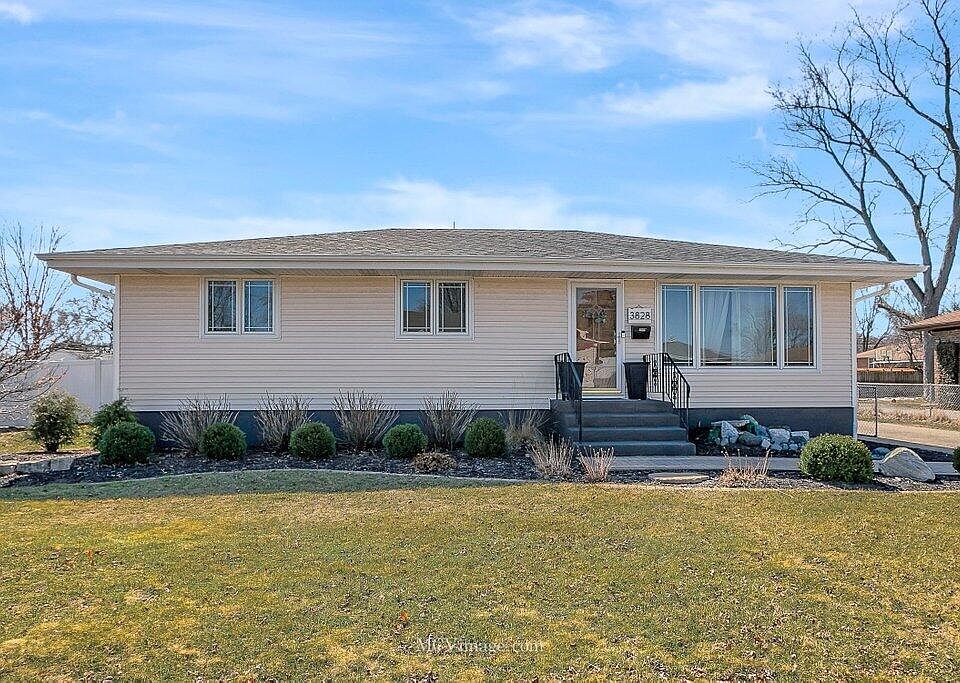 1st image of 3828 Jewett Ave