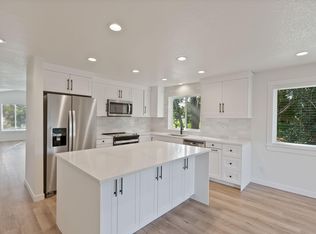 63673 Boyd Acres Rd, Bend, OR 97701