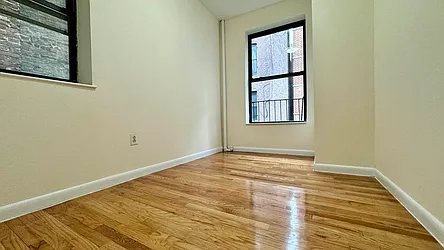 Rented by HOLTON REAL ESTATE INC.