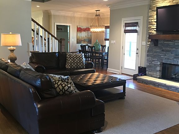 4th image of 137 Keeneland Ct