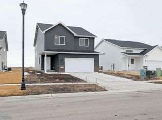 1192 Marlys Dr W, West Fargo, ND 58078
