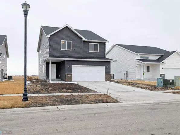 1192 Marlys Dr W, West Fargo, ND 58078