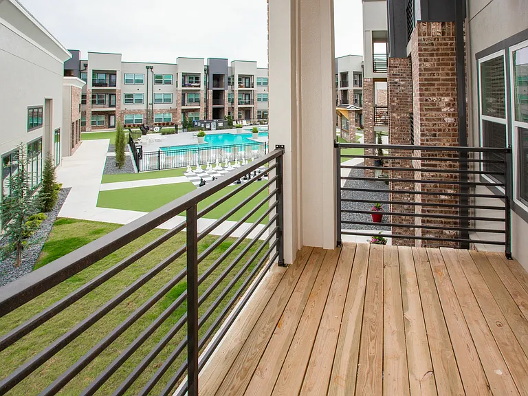 Crown at Seven Oaks Apartment Homes — Photo 22