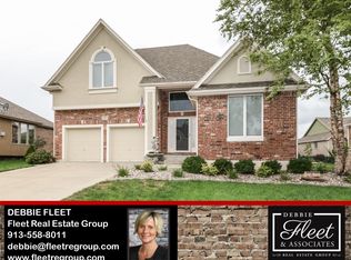 16018 S Locust St, Olathe, KS 66062