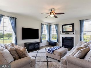 1147 Fox Run Ter, Hanover, PA 17331