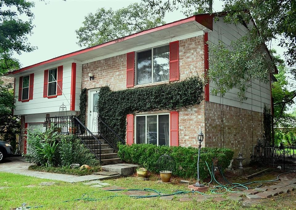 1st image of 2035 Oak Shores Dr