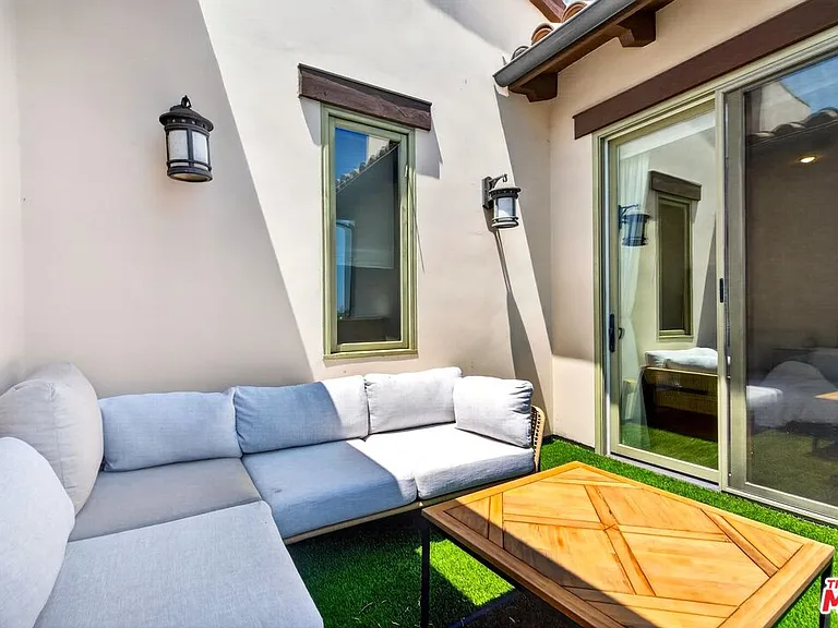 1327 Euclid St #3 — Photo 33