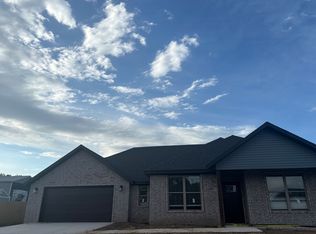 3204 SW Camden Dr, Bentonville, AR 72712