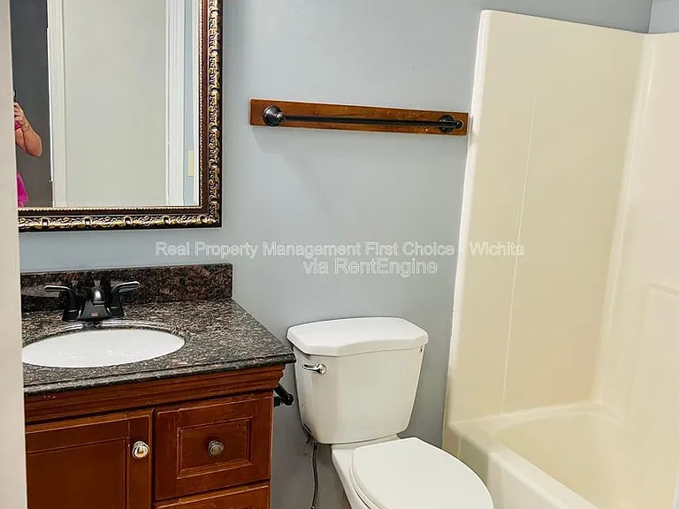 613 S Wheatland Cir — Photo 8