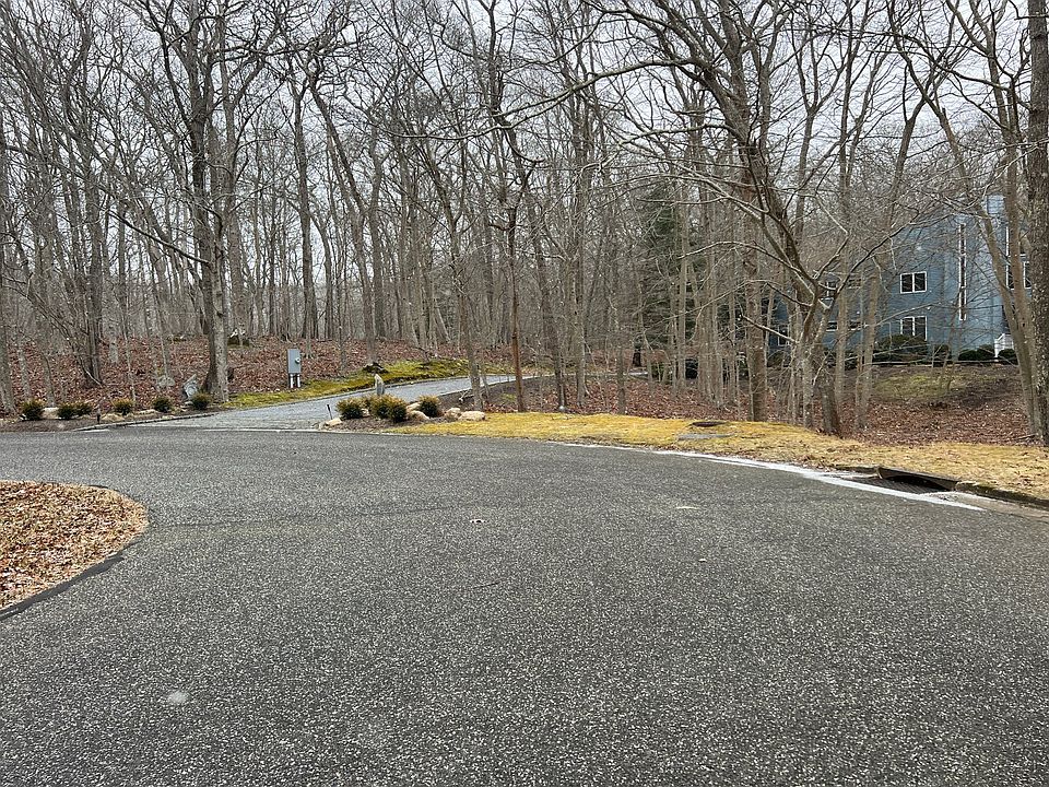 2nd image of 49 La Forest Ln