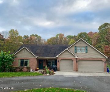 10180 Fox Run Rd, Williamsburg, PA, 16693