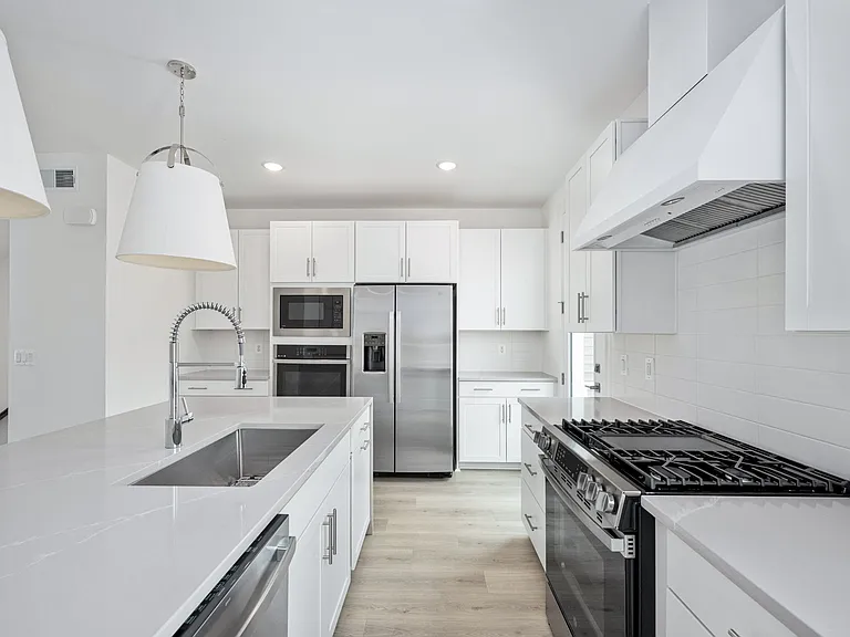 9207 Forkleaf Oak Dr — Photo 38